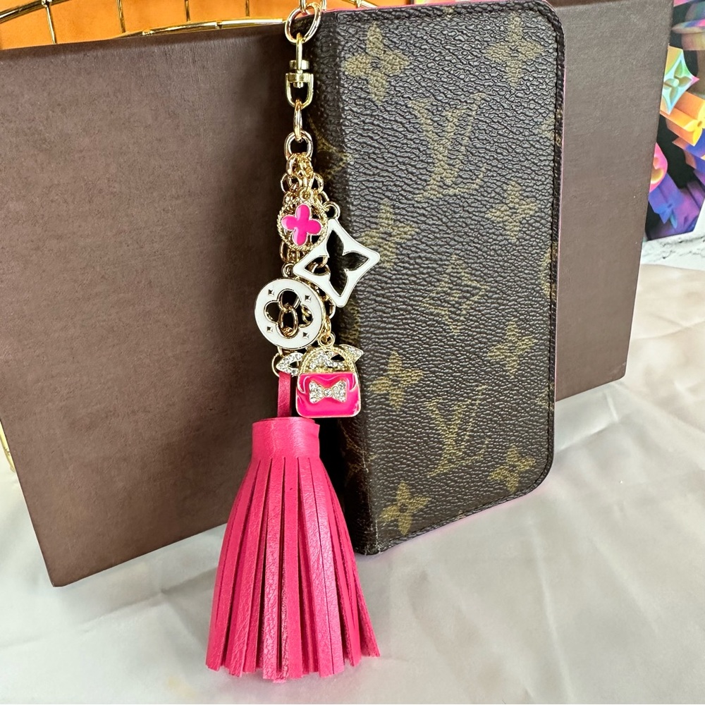 Louis Vuitton 4 key holder wallet with bag charm keychain CUSTOM - Picture 3 of 16